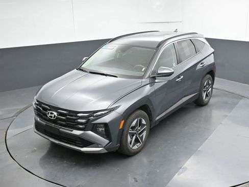 Used 2025 Hyundai Tucson SEL FWD image 48