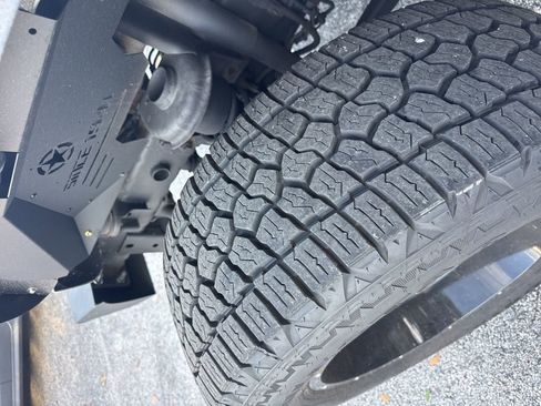 Used 2011 Jeep Wrangler Unlimited Sport image 13