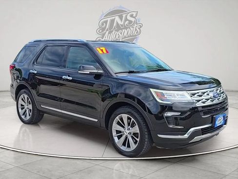 Used 2018 Ford Explorer Limited AWD/4WD image 3