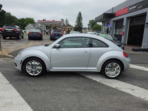 Used 2012 Volkswagen Beetle 2.5 FWD image 7