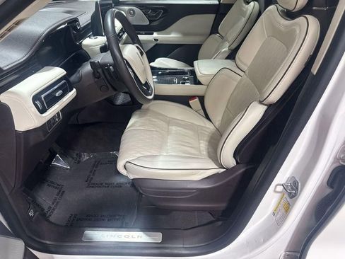Certified 2023 Lincoln Aviator Black Label w/ Class IV Trailer Tow Package AWD/4WD image 12
