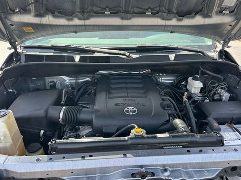 Used 2012 Toyota Tundra Limited w/ Platinum Pkg image 14