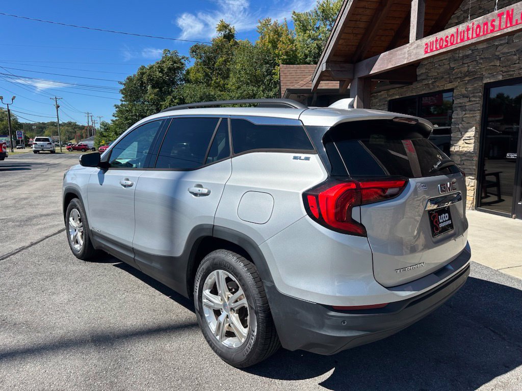 Used 2019 GMC Terrain SLE w/ Driver Convenience Package FWD image 3