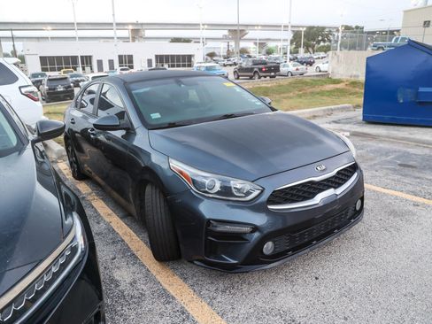 Used 2020 Kia Forte LXS FWD image 6