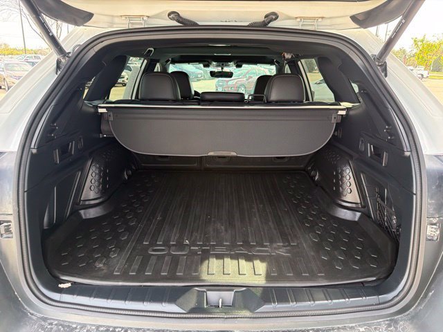 Used 2022 Subaru Outback Wilderness w/ Wilderness Package AWD/4WD image 16