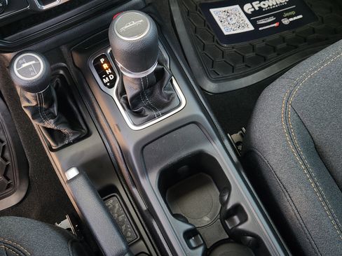 New 2026 Jeep Gladiator Sport AWD/4WD image 16