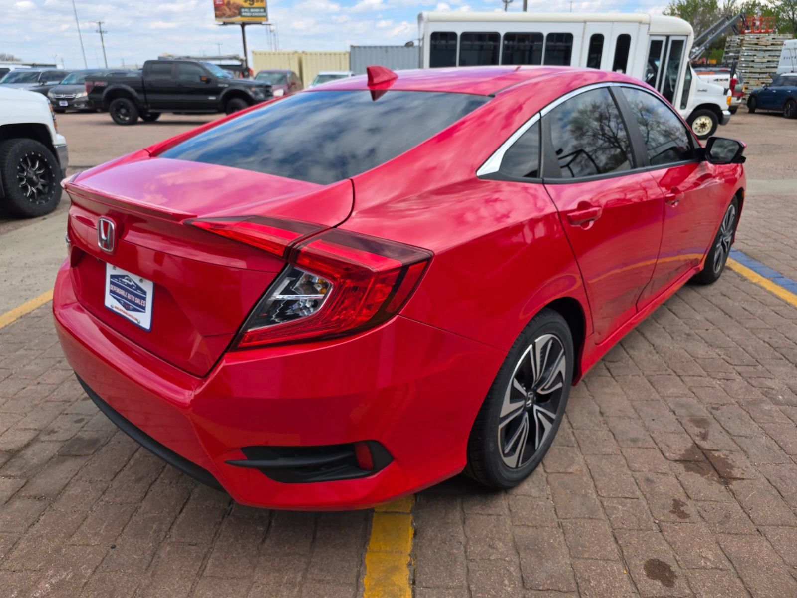 Used 2018 Honda Civic EX-T image 5