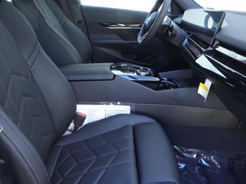 New 2026 BMW i5 eDrive40 w/ M Sport Package RWD image 19