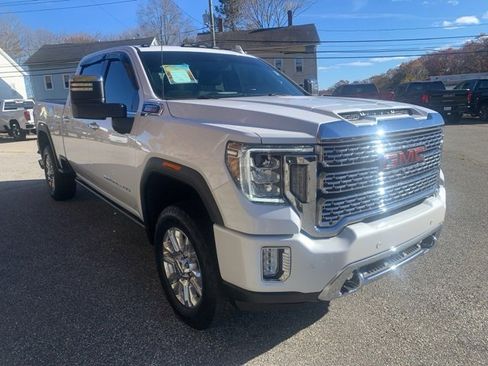 Used 2022 GMC Sierra 2500 Denali image 2