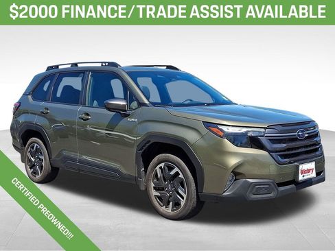 Used 2025 Subaru Forester Premium AWD/4WD image 1