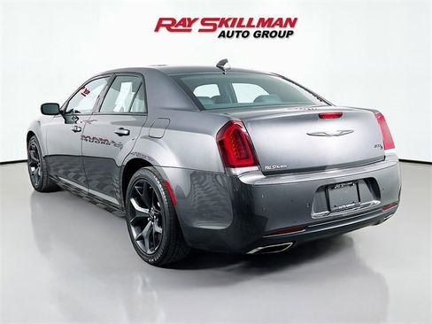 Used 2022 Chrysler 300 S image 5