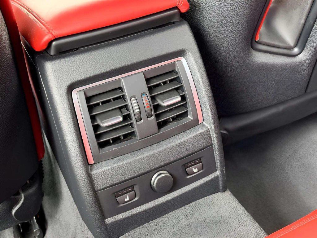 Used 2018 BMW M3 RWD image 12