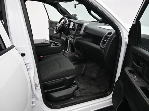 Used 2024 RAM 3500 Tradesman w/ Chrome Appearance Group image 22