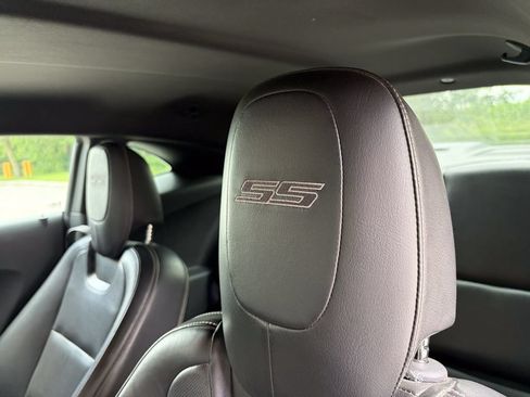 Used 2010 Chevrolet Camaro SS w/ RS Package RWD image 12