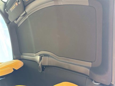 Used 2022 Chevrolet Corvette Stingray Preferred Cpe w/ Z51 Performance Package image 17