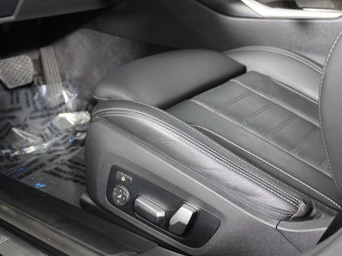 Used 2022 BMW i4 eDrive40 w/ Premium Package image 12