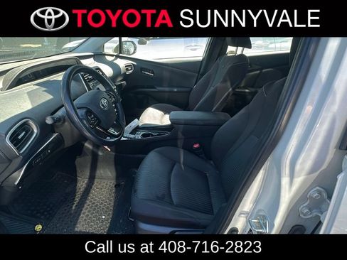 Certified 2020 Toyota Prius Prime LE FWD image 4