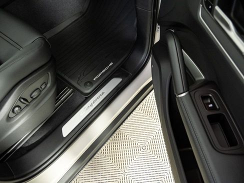New 2026 Porsche Cayenne E-Hybrid image 27