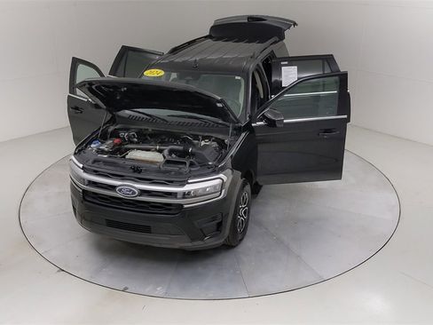 Certified 2024 Ford Expedition XLT image 47