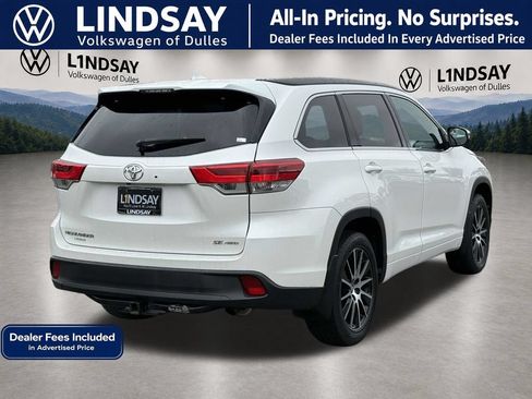 Used 2017 Toyota Highlander SE AWD/4WD image 7