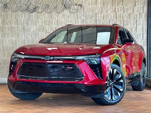 Used 2024 Chevrolet Blazer EV RS AWD/4WD image 2