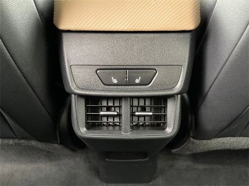 Used 2026 Chevrolet Equinox ACTIV w/ Convenience Package III image 21