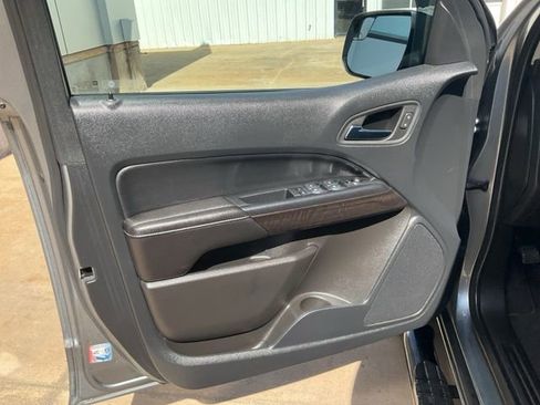 Used 2022 GMC Canyon Elevation w/ Trailering Package image 4