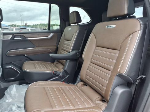 New 2026 GMC Acadia Denali Ultimate AWD/4WD image 13