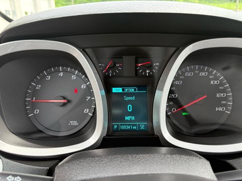 Used 2017 Chevrolet Equinox LT w/ Convenience Package FWD image 17