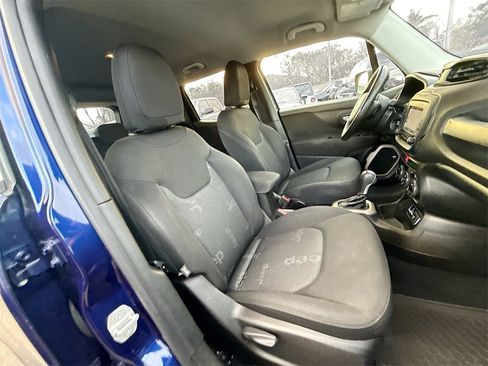 Used 2016 Jeep Renegade Latitude image 31