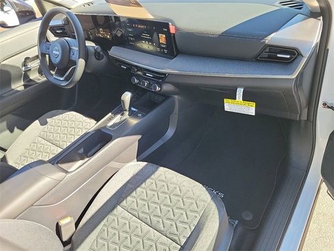 New 2025 Nissan Kicks SV image 11