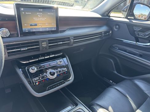 Used 2022 Lincoln Corsair Reserve w/ Equipment Group 201A image 15