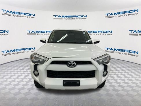 Used 2018 Toyota 4Runner SR5 AWD/4WD image 8