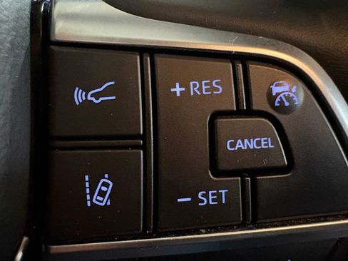 Used 2020 Toyota Highlander Platinum image 29