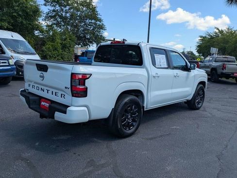 Used 2024 Nissan Frontier SV w/ SV Convenience Package RWD image 4