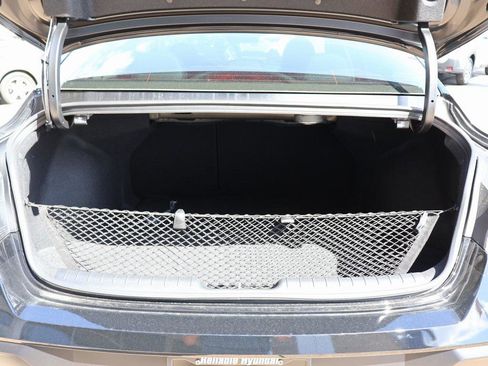 New 2025 Hyundai Elantra Limited image 15