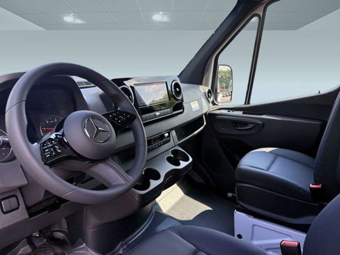 New 2025 Mercedes-Benz Sprinter 2500 image 3