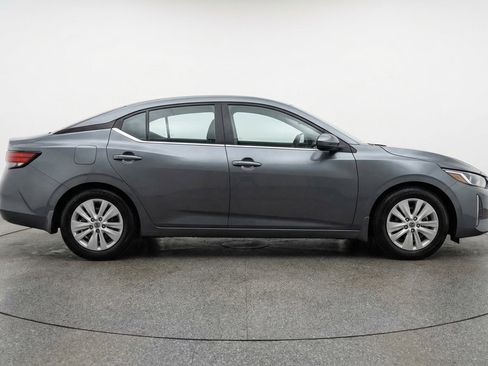 Used 2025 Nissan Sentra S FWD image 11