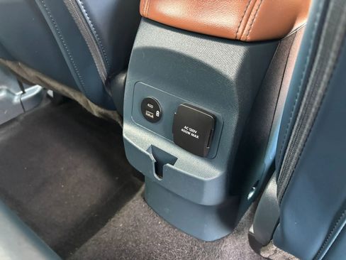 Used 2022 Ford Maverick Lariat w/ Lariat Luxury Package FWD image 54