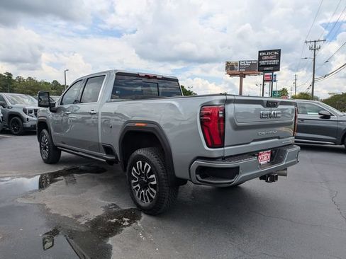 Used 2025 GMC Sierra 3500 Denali Ultimate AWD/4WD image 7