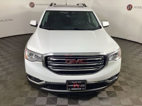 Used 2017 GMC Acadia SLE image 2