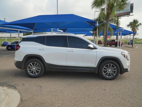 Used 2024 GMC Terrain SLT AWD/4WD image 4