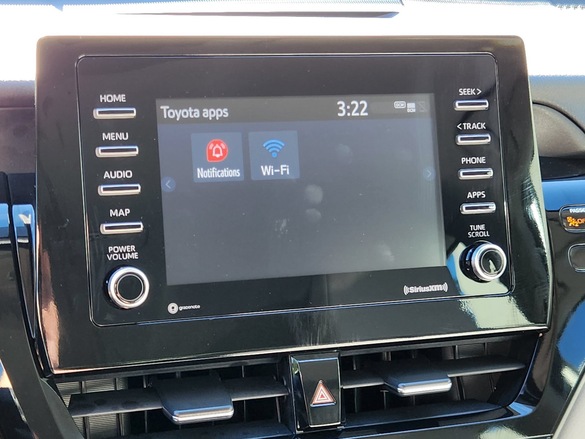 Used 2024 Toyota Camry SE w/ Cold Weather Package FWD image 22