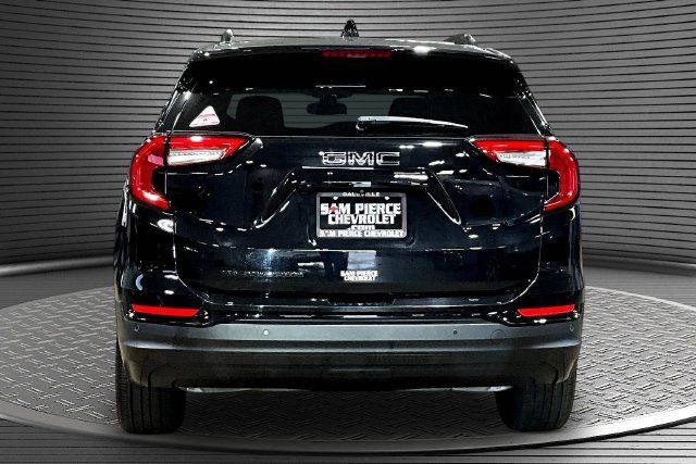 Used 2023 GMC Terrain SLT w/ Elevation Edition FWD image 5