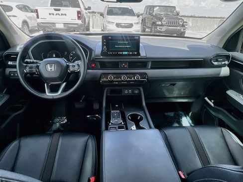 Used 2025 Honda Pilot EX-L image 28