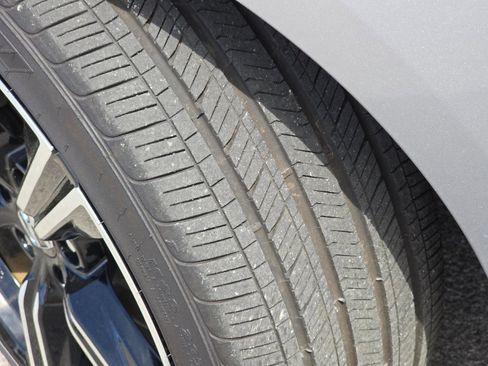 Used 2023 Honda Accord EX image 4