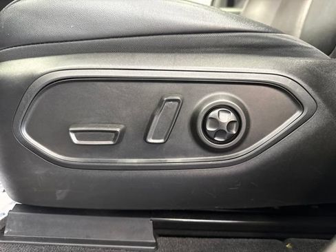 Used 2022 Jeep Grand Cherokee Limited AWD/4WD image 29