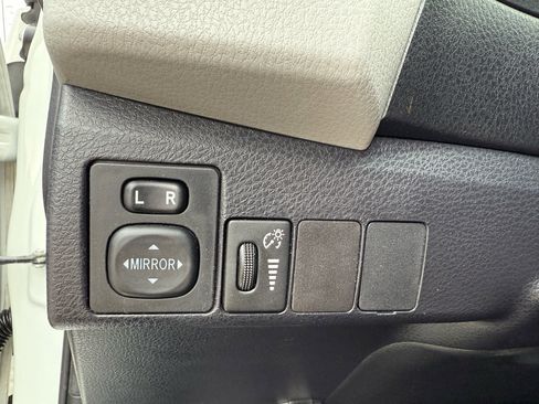 Used 2014 Toyota Corolla S Premium image 23