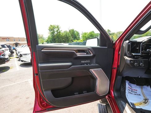 Used 2024 Chevrolet Silverado 1500 High Country w/ Technology Package AWD/4WD image 11