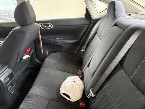 Used 2018 Nissan Sentra SV FWD image 8